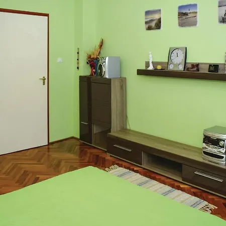 펜션 Holiday Koroshegy 04 Balatonföldvár